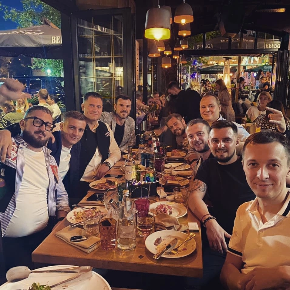 Фотоотчет тайной вечери организаторов криминальных схем P2P переводов на десятки миллиардов руб в пользу казино