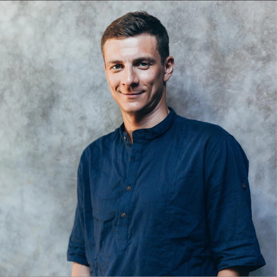 Мошенник Алексей Корнеев, напрямую связанный с хайриском гражданинСент-Китс и Невис